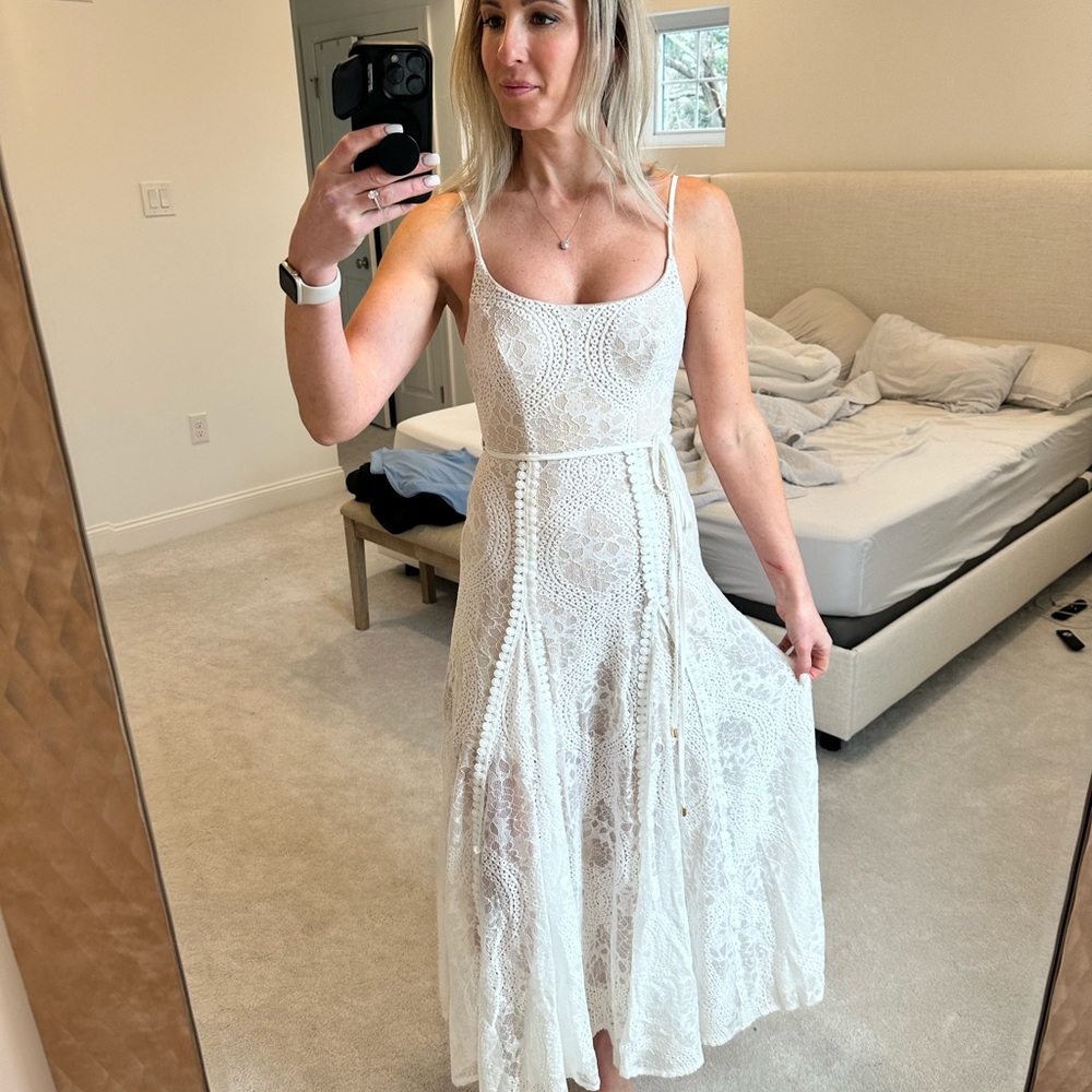 Selfie Leslie White Lace Midi Dress